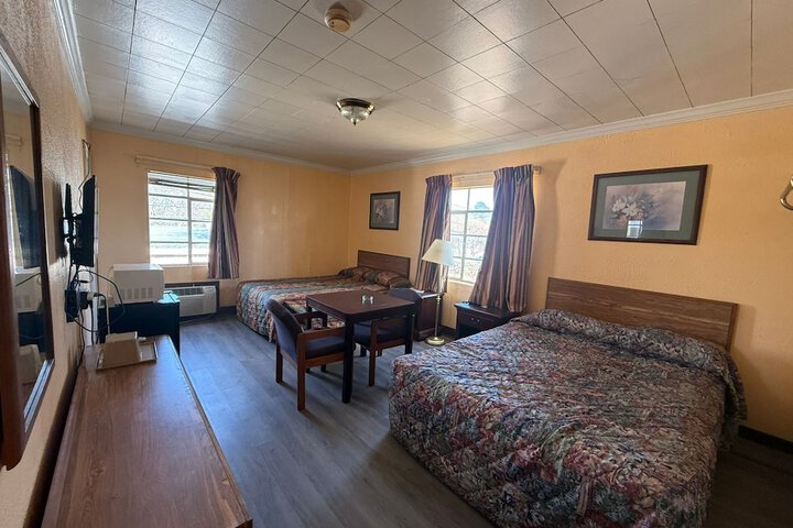 Room 16 of 39