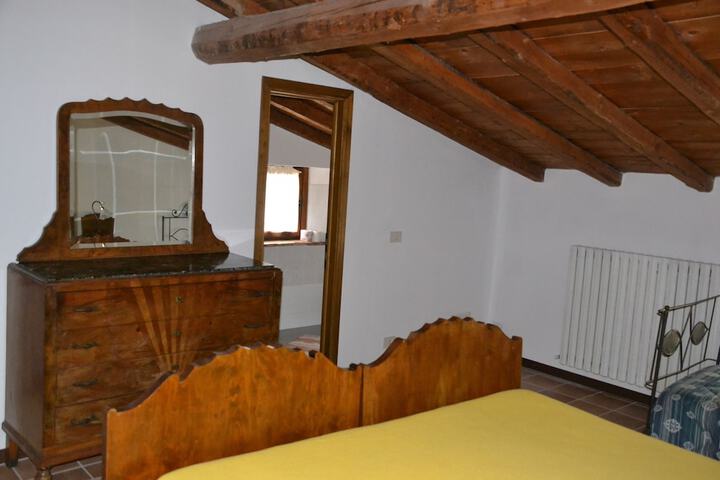 Room 8 of 41