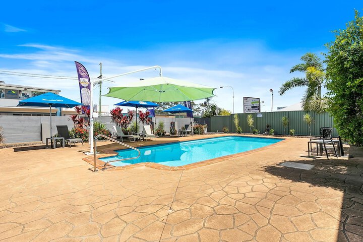 Pool 43 of 61