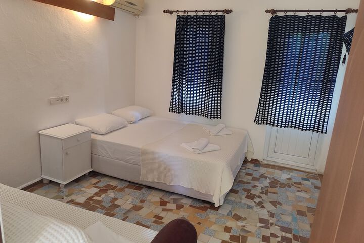 Room 8 of 29