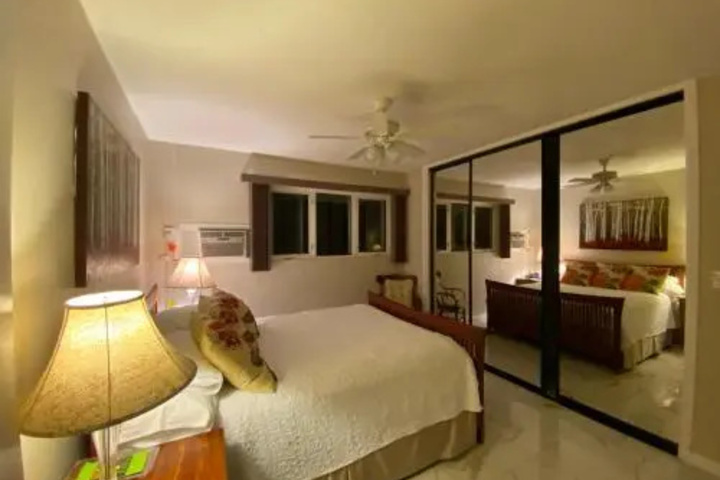 Room 3 of 28
