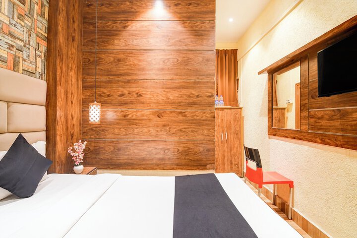 Room 17 of 30