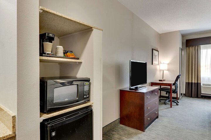 Room 16 of 37