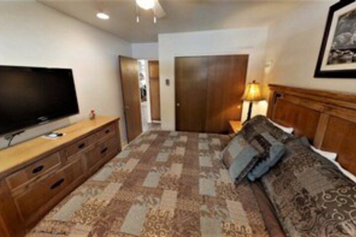 Room 16 of 21