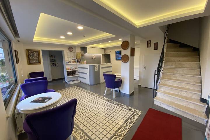 Guest Lobby