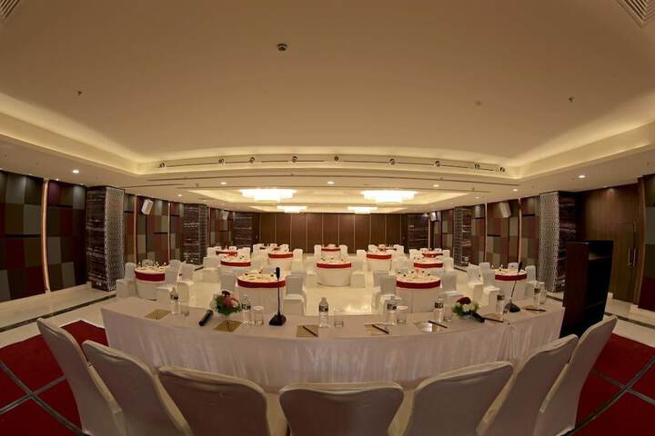 Ballroom/Hall 26 of 37