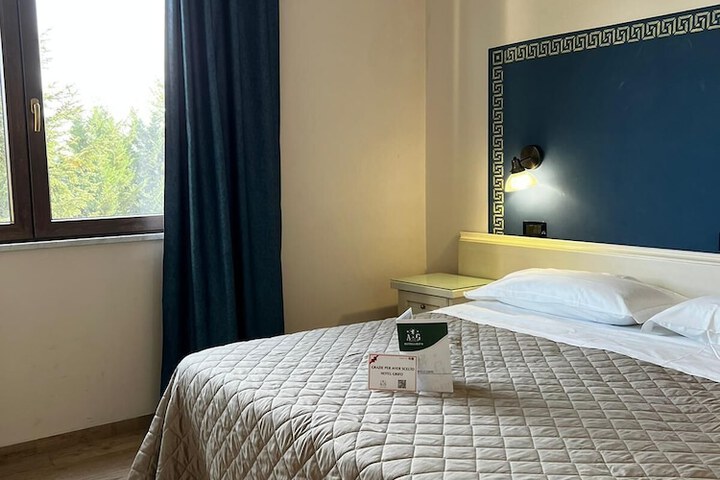 Room 11 of 44