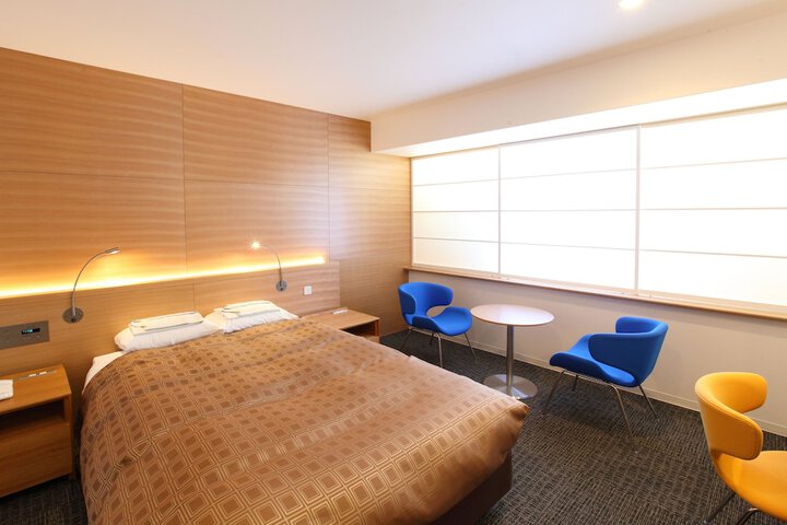 Room 6 of 46