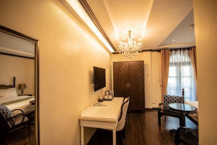 Room 9 of 89