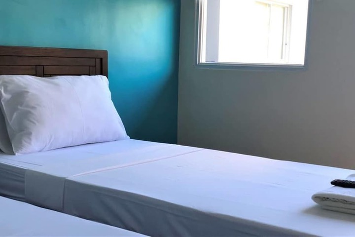 Room 12 of 33
