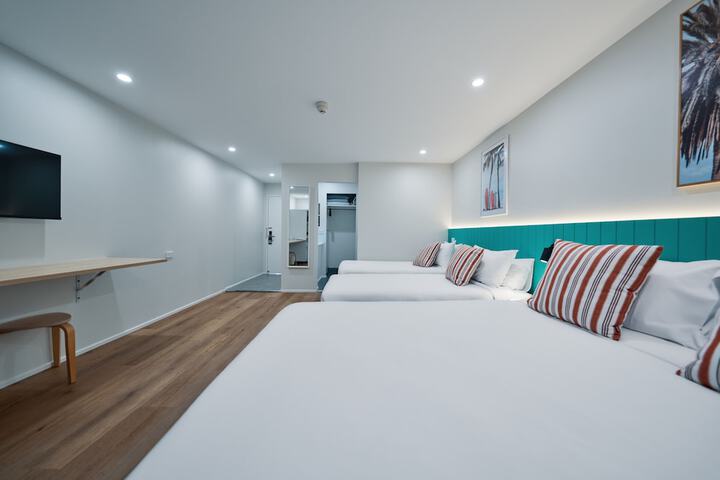 Room 16 of 52