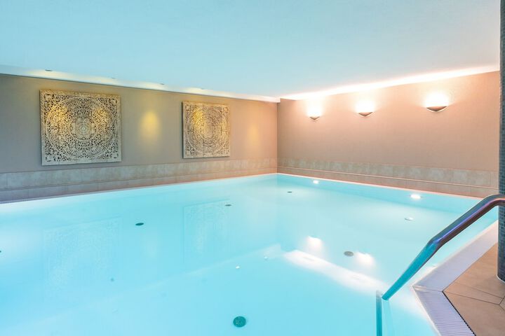 Pool 56 of 125