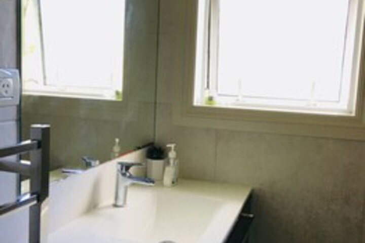 Room 10 of 20