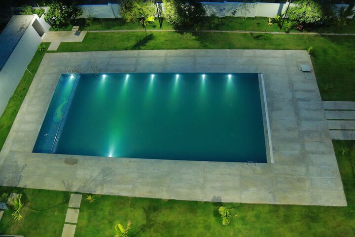 Pool 21 of 49