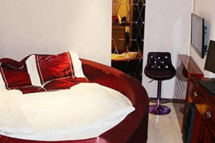 Yijia Express Hotel