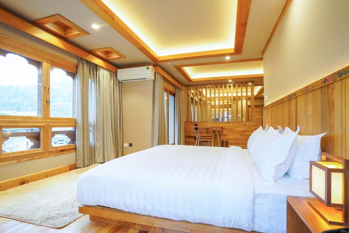 Room 5 of 23