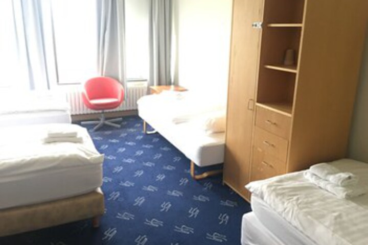 Room 11 of 49