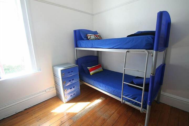 Room 13 of 48