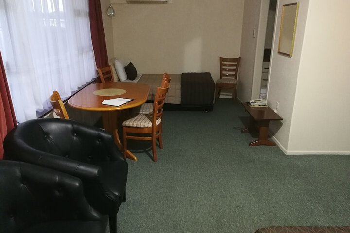 Room 49 of 100