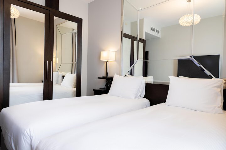 Room 34 of 130