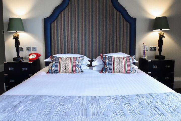 Room 16 of 85