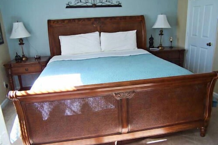 Room 3 of 32