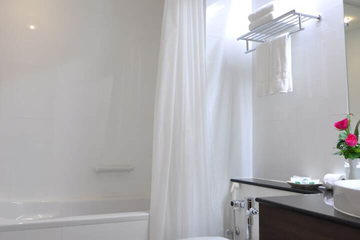 Room 14 of 22