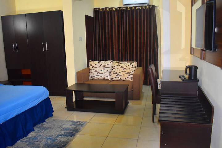Room 14 of 67