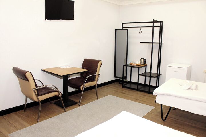Room 75 of 108