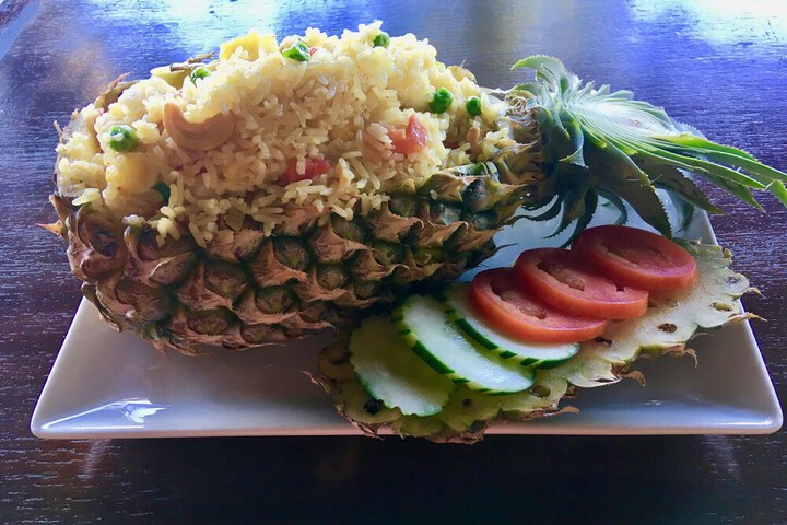 Dining 30 of 49