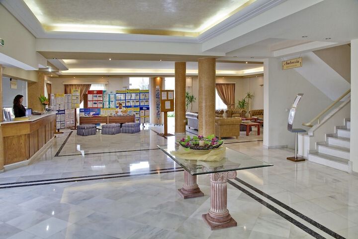 Guest Lobby