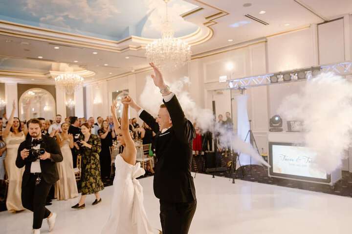 Ballroom/Hall 48 of 57