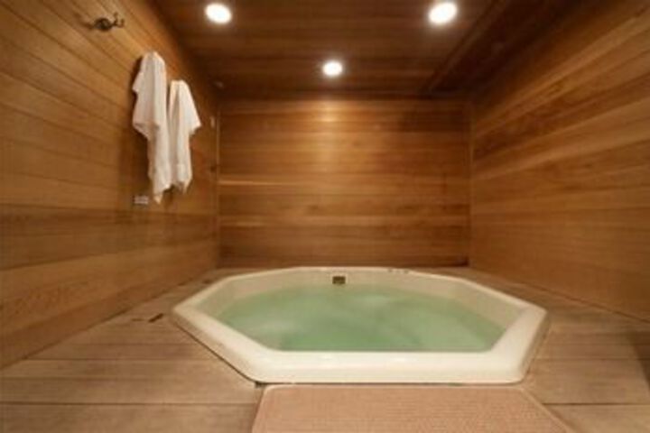 Spa 14 of 23