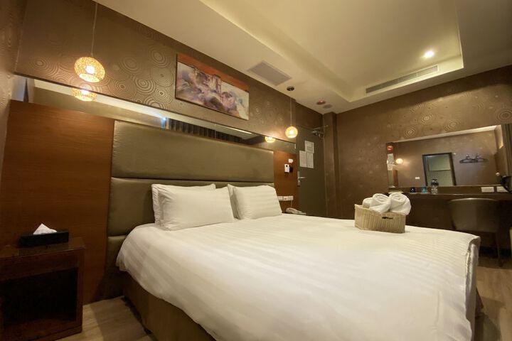 Room 14 of 38