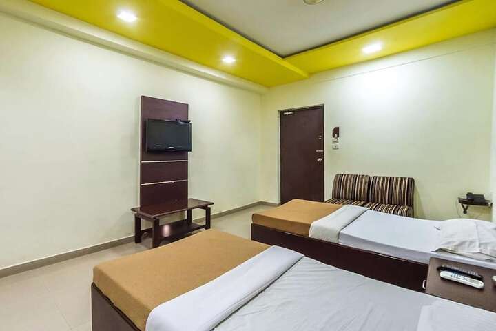 Room 3 of 16