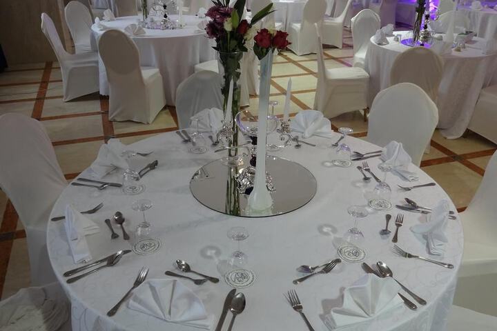 Ballroom/Hall 16 of 24