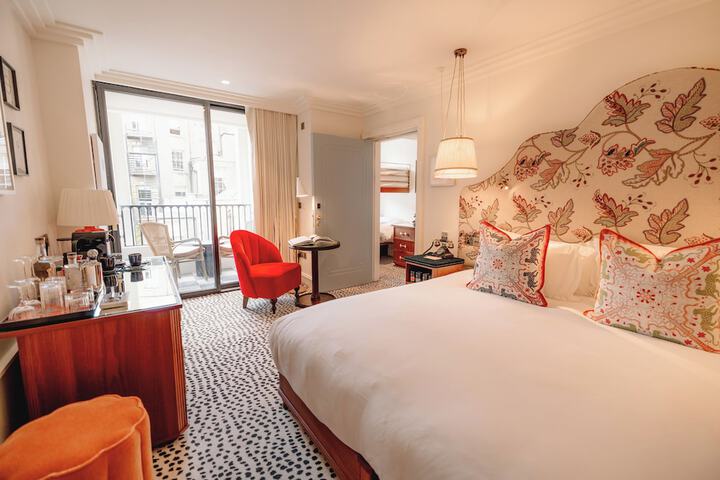 Room 20 of 99