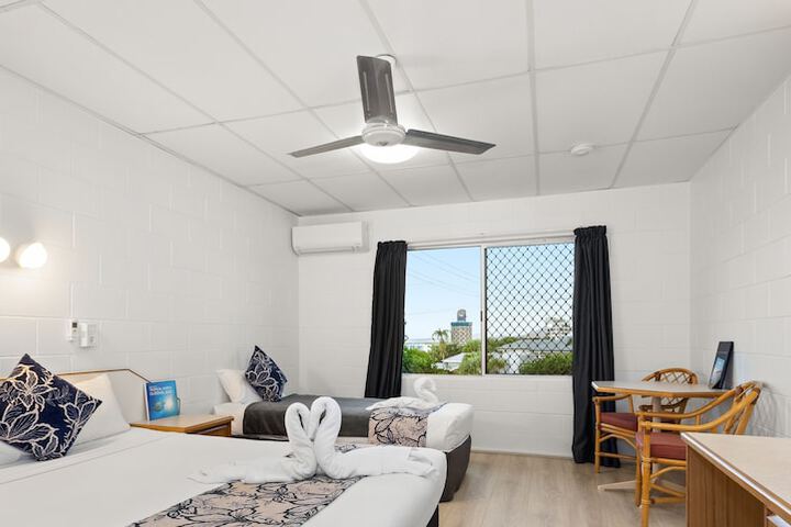 Room 8 of 28