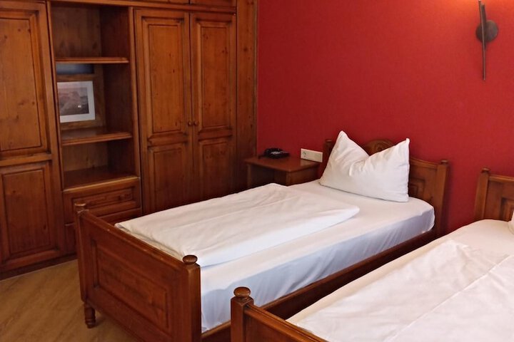 Room 16 of 55