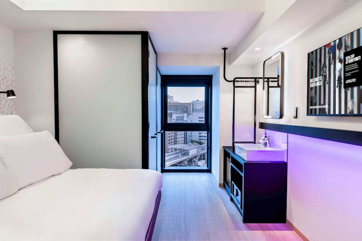 Room 9 of 66