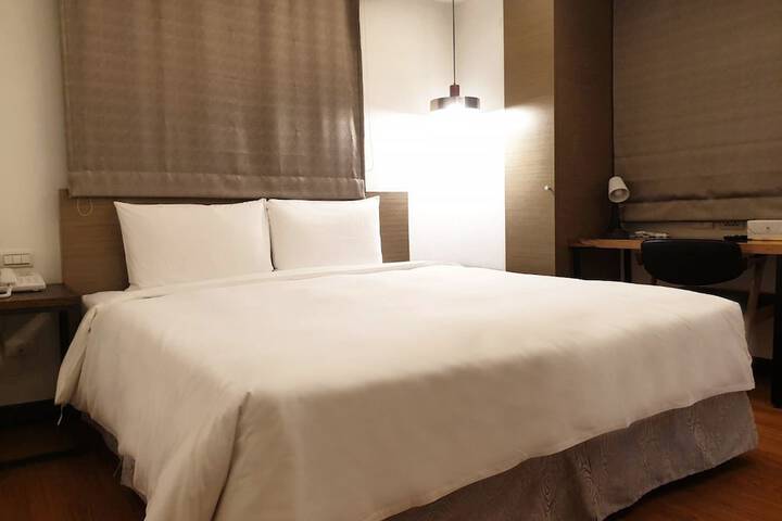 Room 9 of 75