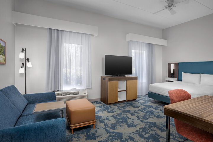 Room 18 of 37