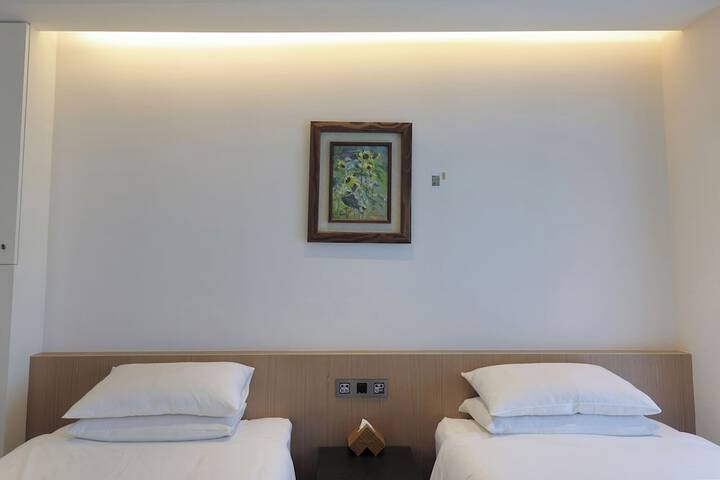 Room 37 of 92