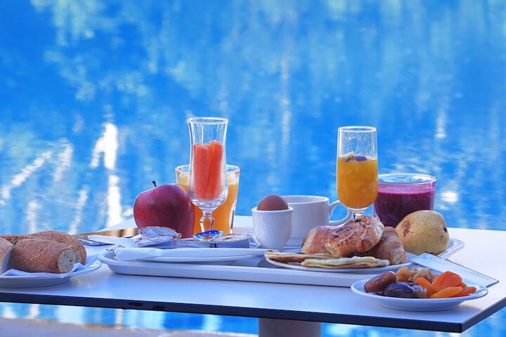 Breakfast/Coffee Service 20 of 25