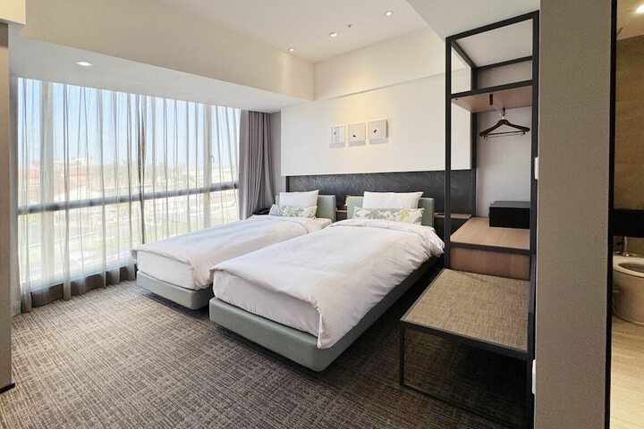 Room 35 of 104