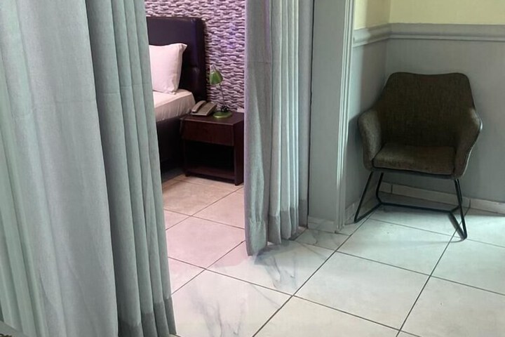 Room 35 of 51