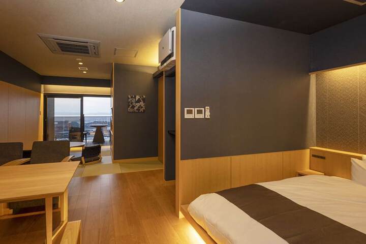 Room 18 of 43