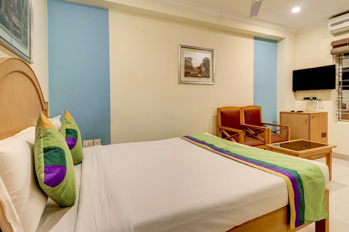 Room 12 of 65