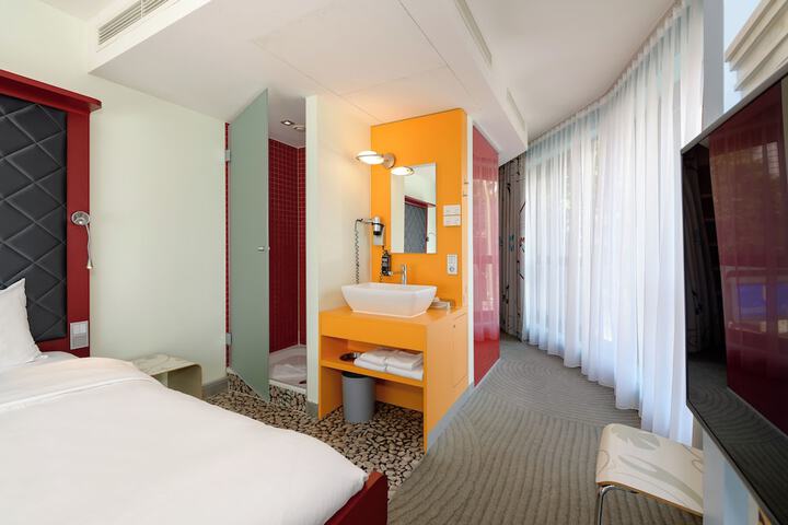 Room 39 of 67