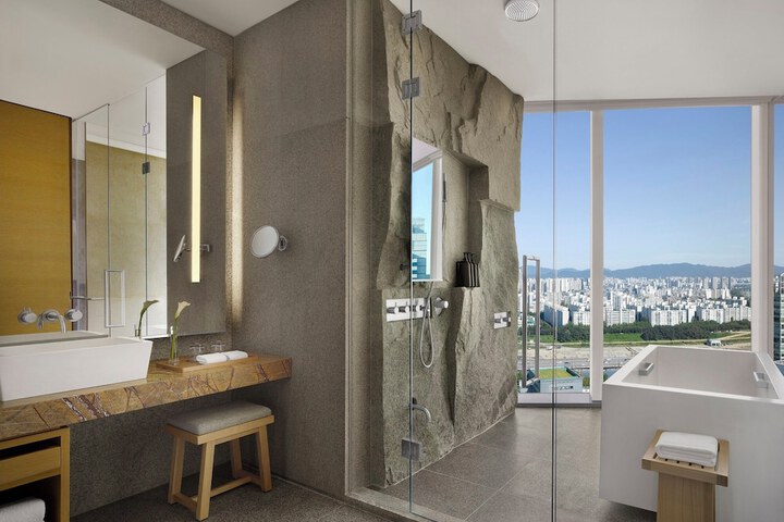 Clean Restrooms